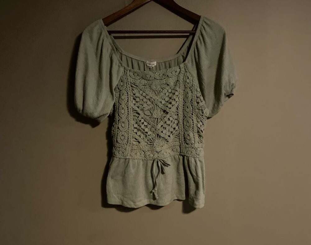 Thread & Cloth Sage Green Lace Front Balloon Sleeve Peplum Blouse
